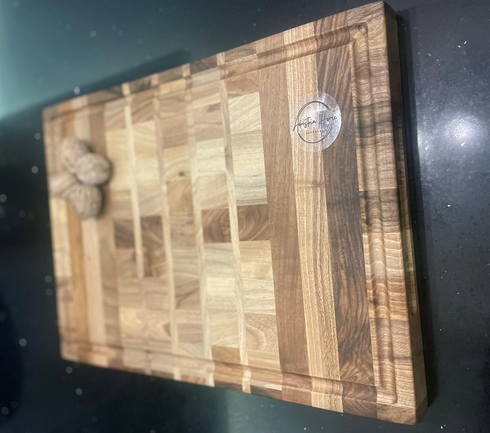 End GRAIN Walnut Cutting Boards